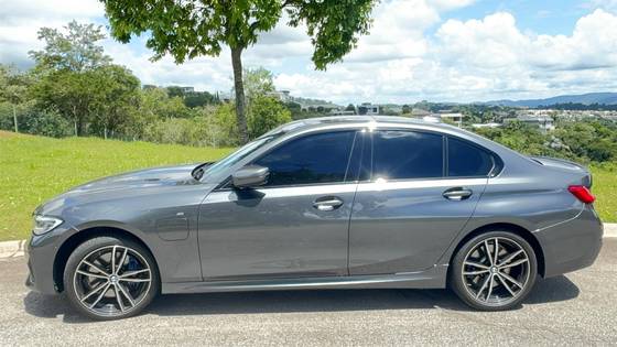 BMW 330e 2.0 16V TURBO HÍBRIDO M SPORT AUTOMÁTICO